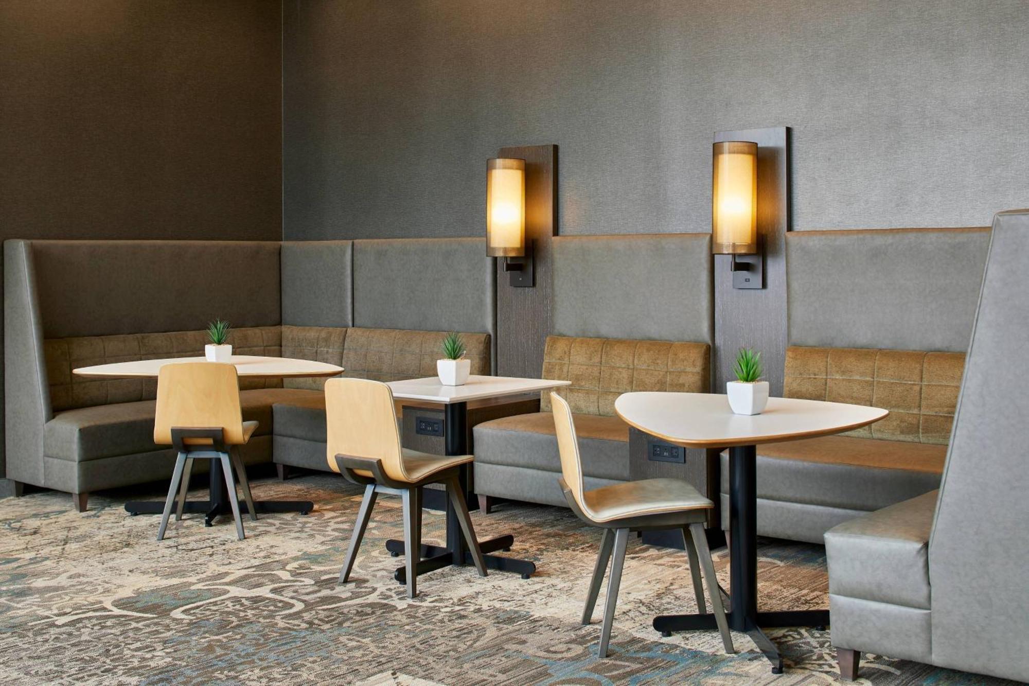 Residence Inn By Marriott Albany Airport Экстерьер фото